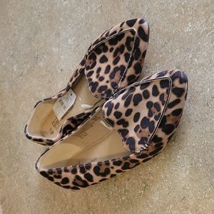 WOMENS LEOPARD TIME AND TRU FLATS SIZE 8.5